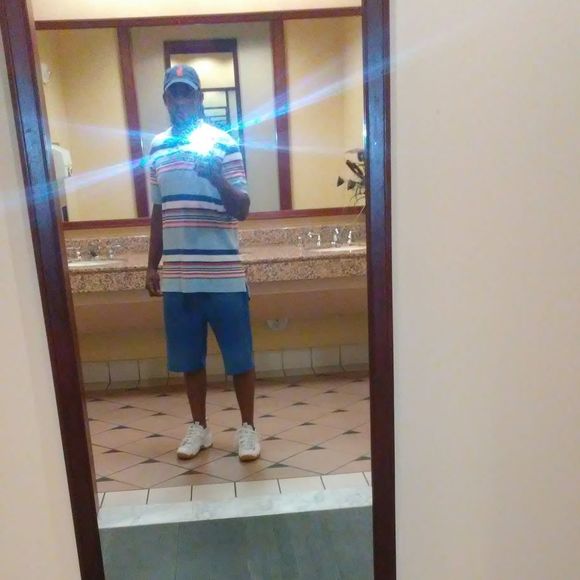 Meet your Posher, Antwon - Picture 1 of 1